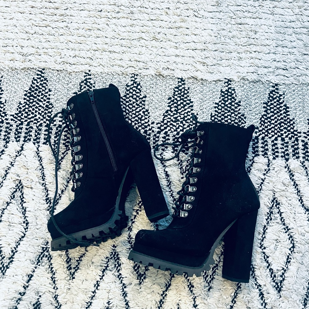 Glaze Platform Boots